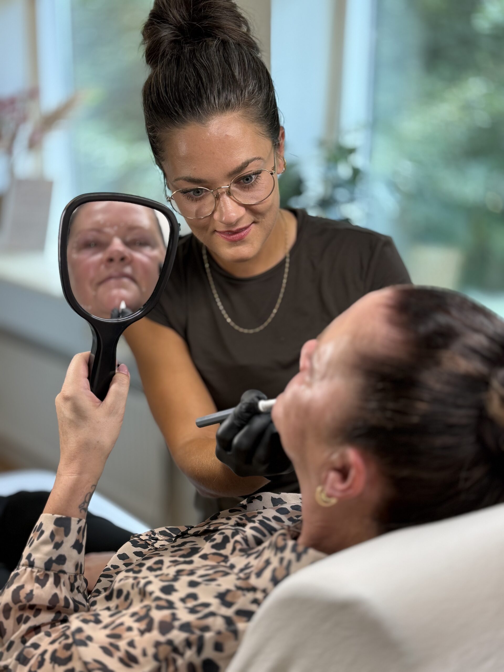 Rynkebehandling af underansigtet hos Skinperfection i Nibe
